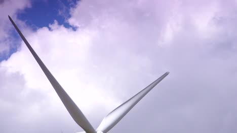 Cluster-of-wind-turbines-creating-clean-&-renewable-energy,