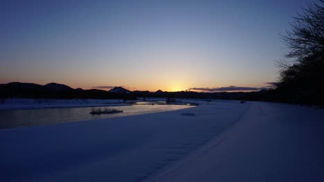 Dramatischen-Sonnenuntergang-Winter-Szene-Zeitraffer-4k-Auflösung-Aufnahmen