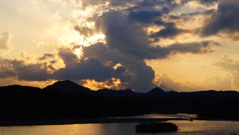 Dramatischen-Sonnenuntergang-Zeitraffer-4k-Auflösung-Aufnahmen