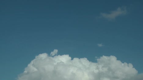 Cumulus-regen-Wolken-bewegten-Himmel