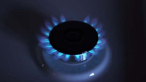 Gas-Stove-Burners,-Blue-Flame,-Real-Time-4K