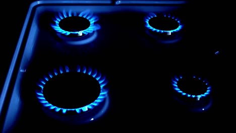 Gas-Stove-Burners,-Blue-Flame,-Real-Time-4K