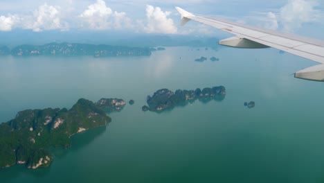 Paisaje-de-vista-aérea-de-descender-el-avión