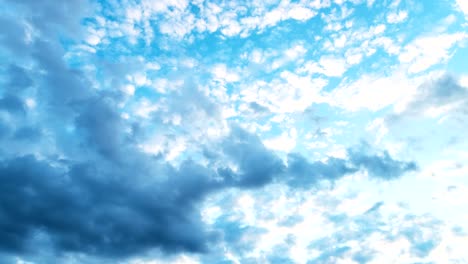 Zeitraffer-Fotografie-von-Himmel,-Wolken-fliegen