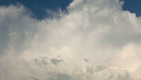 Thunder-clouds-rising,-high-qualitative-4k-time-lapse,-no-flicker.