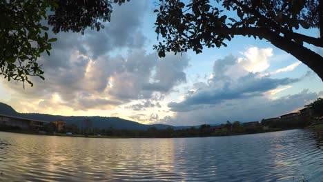 Landschaft-Sunset-Sky-Over-Lake,-Thailand