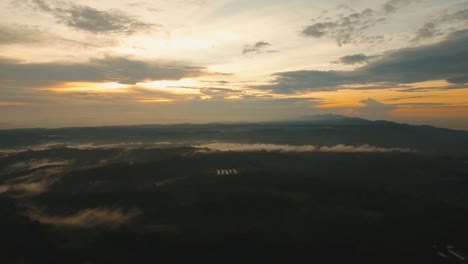 Tropische-Landschaft-bei-Sonnenuntergang,-Bali,-Indonesien