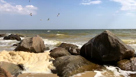 Sea-Waves-Breaking-On-Rock---Slow-Motion