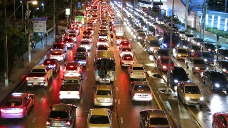 Traffic-jam-at-night-in-Bangkok