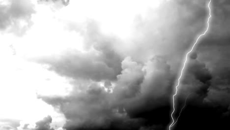 Lightning--stormy-clouds-time-lapse