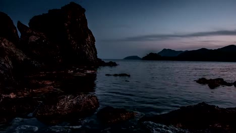 Mar-Mediterráneo-con-el-paisaje-de-olas-en-Turquía---timelapse