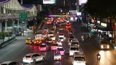 Night-traffic-in-Bangkok