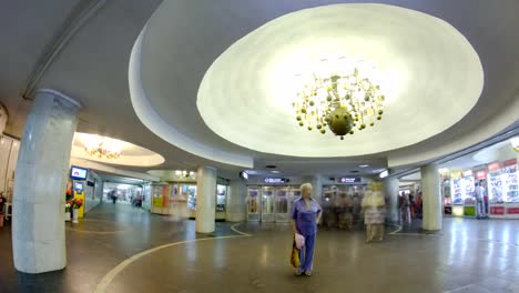 Entrance-to-Universitet-metro-station-on-Saltivska-Line-of-Kharkiv-metro-timelapse-hyperlapse