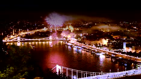 Fireworks-above-Danube-river-in-Budapest