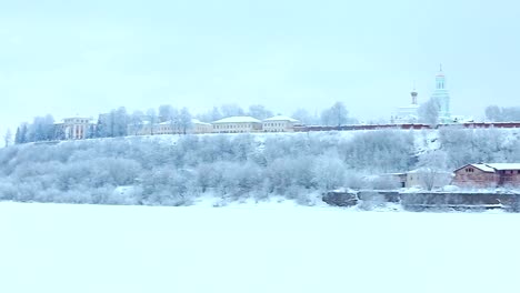 winter-view-in-the-ancient-Russian-city