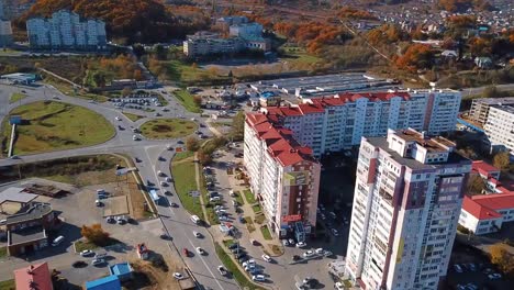 Primavera,-2019---Nakhodka,-Territorio-Primorsky.-Vista-desde-arriba.-Edificios-residenciales-en-la-pequeña-ciudad-portuaria-de-Nakhodka.