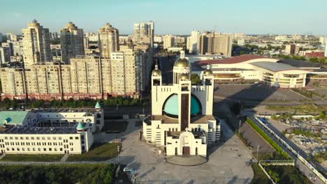 Greek-Catholic-Cathedral-in-Kiev,-aerial-view