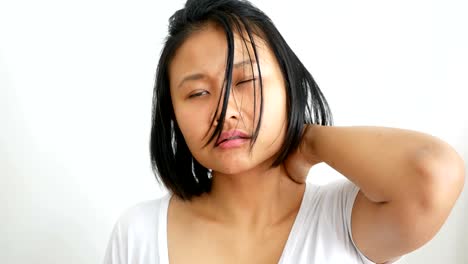 Woman-with-neck-pain-on-white-screen