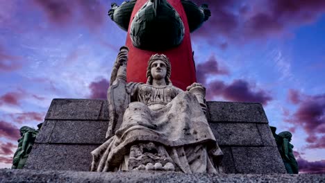 Saint-Petersburg.-Sculpture-Rostral-columns.-time-laps