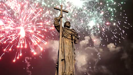 Fireworks-over-the-Monument-to-Holy-Prince-Vladimir-the-Great-on-Borovitskaya-Square-in-Moscow-near-the-Kremlin,-Russia.--The-opening-ceremony-took-place-on-November-4,-2016