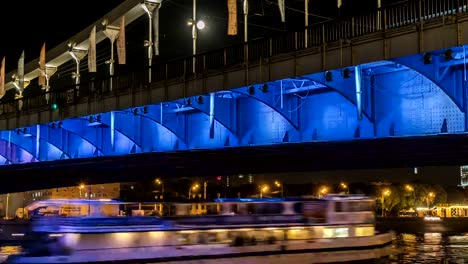 the-moon-rising-above-the-automobile-and-pedestrian-suspension-bridge,-time-lapse