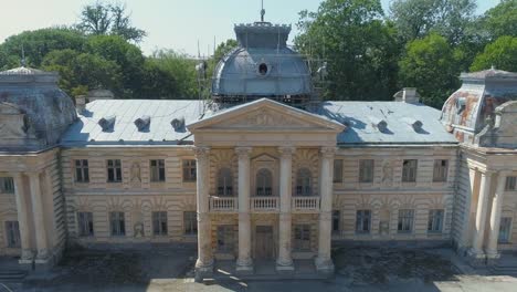 Aerial-view-of-Badeni-Palace