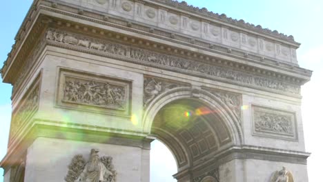 Arco-de-triunfo-iluminado-con-la-luz-del-sol,-lugares-de-turismo-histórico,-viajes