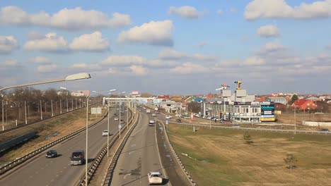 Rostow-Autobahn-am-Eingang-zu-Krasnodar,-Russland