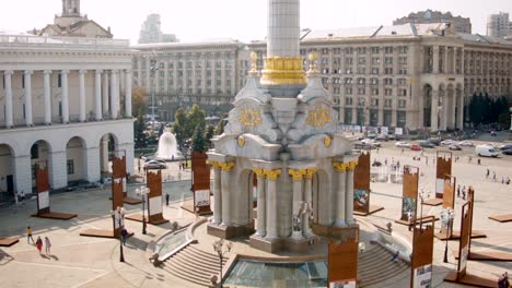 Time-lapse-view-of-Majdan-Nezalezhnosti-on-a-sunny-autumn-day.