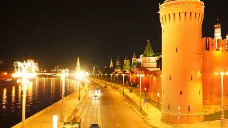 Car-traffic-at-the-walls-of-the-Kremlin