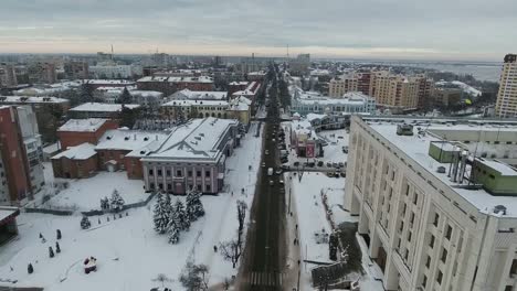 Winterstadt-im-Schnee-mit-Blick-aus-der-Vogelperspektive.