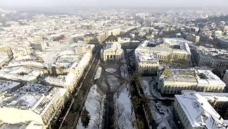 Antenne-Altstadt-Lemberg,-zentrale-Teil-der-alten-Stadt.-Europäische-Stadt.-Lemberger-Oper.-Ukraine.