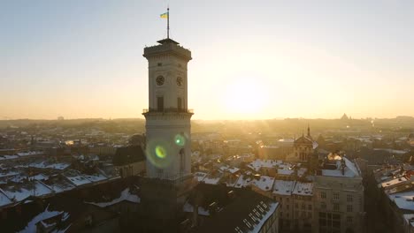 Winter-Magic-City-bei-Sonnenuntergang