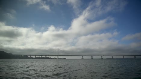 San-Francisco-Golden-Gate-Bridge,-vista-desde-el-barco