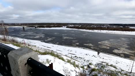 autumn-river-Vyatka-view-from-the-city's-waterfront