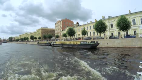 Crossroads-channels-in-St.-Petersburg