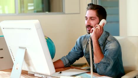 Casual-businessman-having-a-phone-call