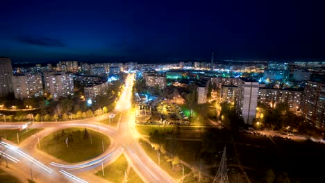 La-pintoresca-vista-nocturna-en-una-carretera-de-la-ciudad.-Lapso