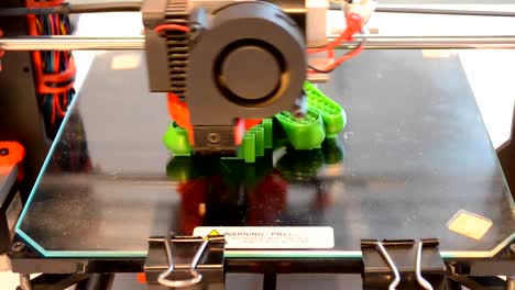 printing-3D-printer-closeup