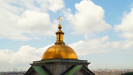 The-dome-of-the-colonnade-of-St.-Isaac's-Cathedral