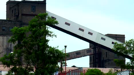 Naves-industriales-en-la-planta-metalúrgica