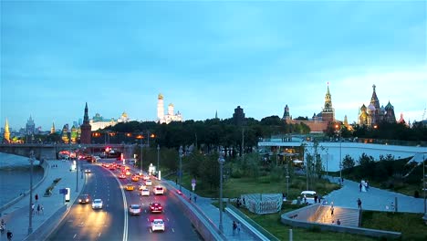 Panoramic-view-of-Moscow-landmark-during-sunset-from-Zaryadye-Park