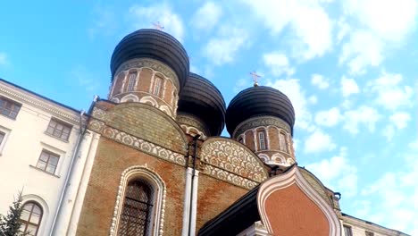 Timelapse-video-of-Ancient-Orthodox-Church-in-Izmailovo-Park-in-Moscow-in-early-spring