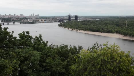 View-of-the-Kiev-bridge