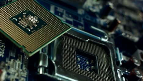 CPU-Sockel-auf-dem-Motherboard.-Fokus-auf-CPU-Sockel.-getönten-Bild