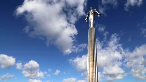 Monument-to-Yuri-Gagarin-(42.5-meter-high-pedestal-and-statue),-the-first-person-to-travel-in-space.-It-is-located-at-Leninsky-Prospekt-in-Moscow,-Russia.