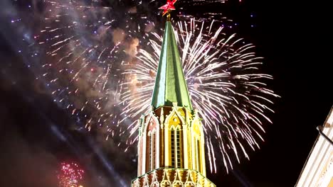 Fireworks-over-the-Moscow-Kremlin,-Russia