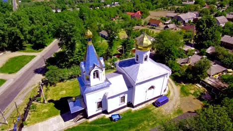 Orthodoxe-Kirche-Blick-aus-der-Luft-Ukraine