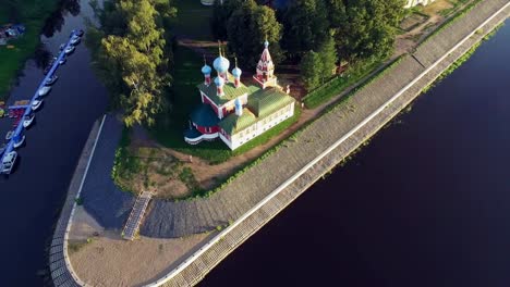 View-of-Uglich-at-Volga-river,-Russia