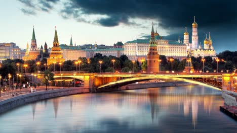 Russland,-die-Skyline-der-Moskauer-Stadt-bei-Sonnenuntergang-Zeitraffer